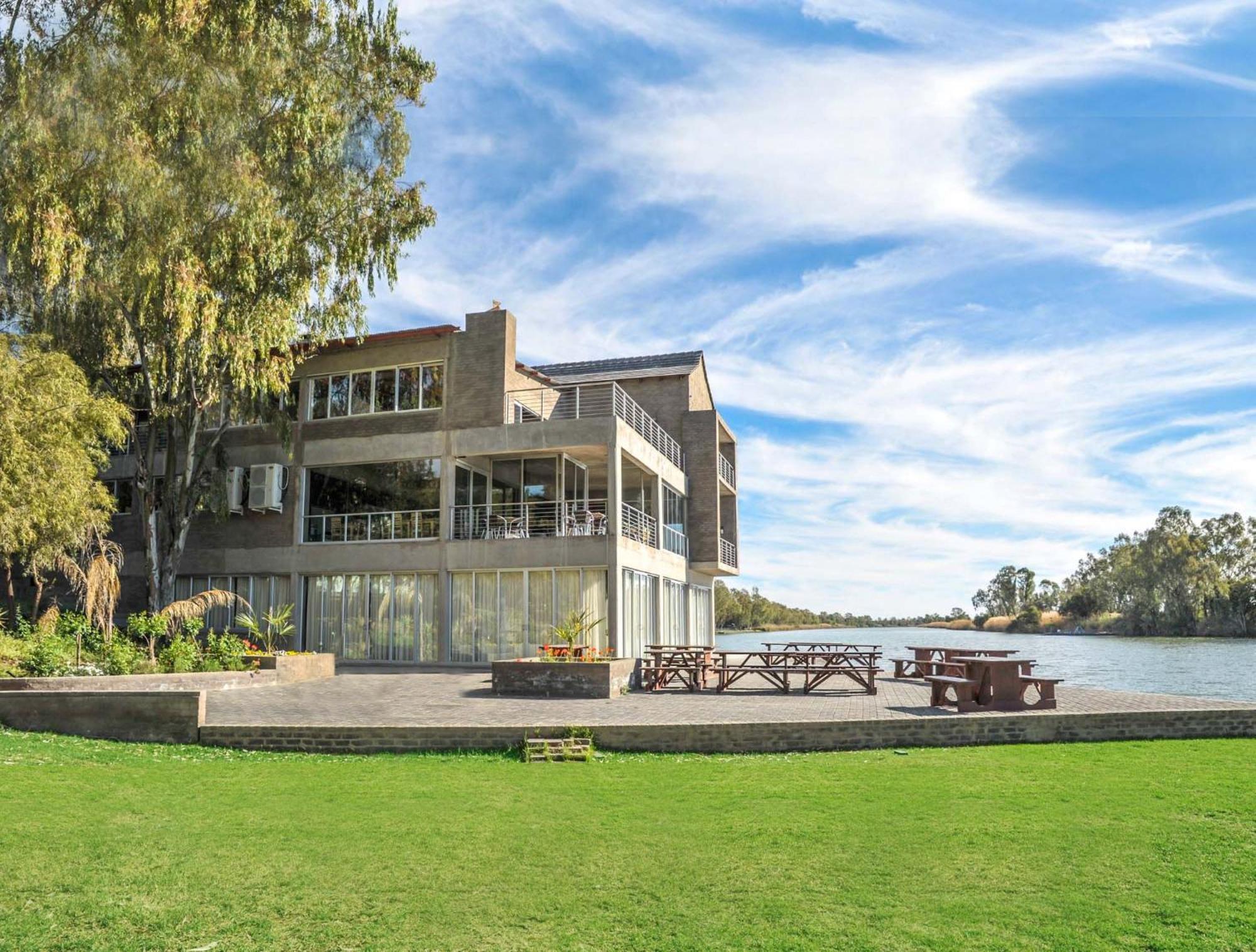 Broadwater River Estate Douglas Buitenkant foto